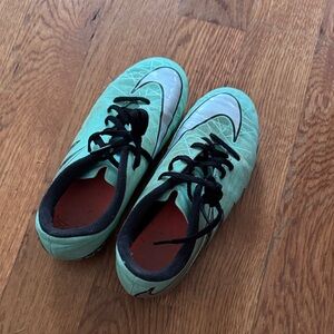 Nike Kids' Teal and Black ⚽️ Soccer Cleats